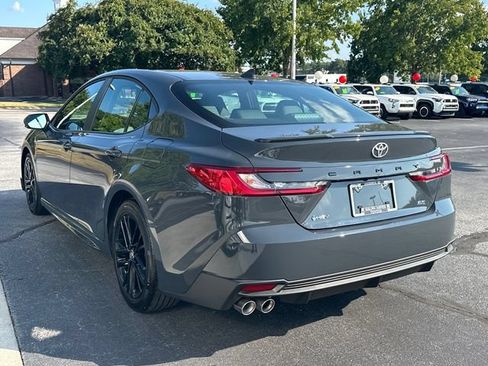 Used 2026 Toyota Camry SE FWD image 5