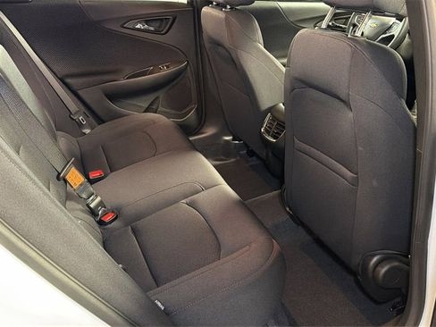 Used 2025 Chevrolet Malibu LT image 12