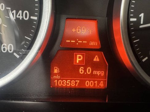 Used 2013 BMW X6 xDrive50i w/ Premium Pkg AWD/4WD image 23