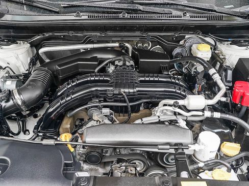 Used 2024 Subaru Crosstrek 2.0i Premium image 27