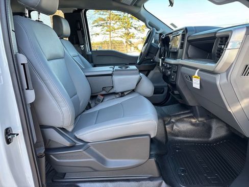 New 2026 Ford F250 XL w/ XL Chrome Package AWD/4WD image 13