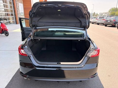 Used 2025 Toyota Camry SE FWD image 17