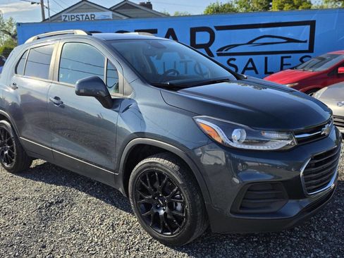Used 2021 Chevrolet Trax LT w/ Driver Confidence Package AWD/4WD image 1