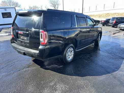 Used 2017 GMC Yukon XL SLE image 8