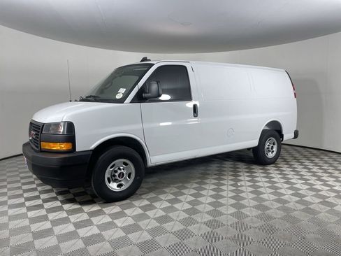 New 2025 GMC Savana 2500 w/ Driver Convenience Package RWD image 1