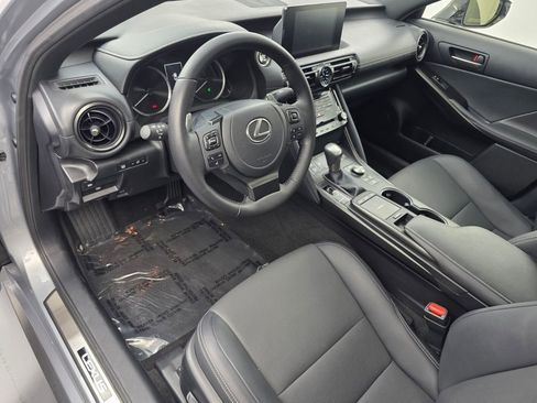 Used 2023 Lexus IS 300 w/ Premium Package RWD image 10