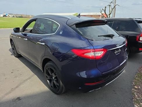 Used 2017 Maserati Levante S image 6
