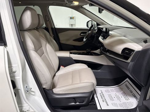 Used 2023 Nissan Rogue SL w/ SL Premium Package image 23