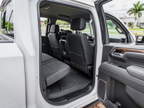 Used 2025 Chevrolet Silverado 1500 LT AWD/4WD image 40