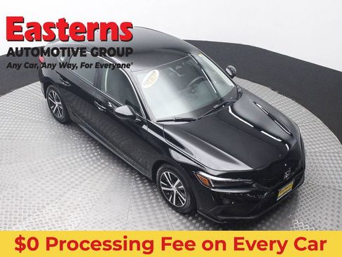 Used 2024 Honda Civic LX image 3