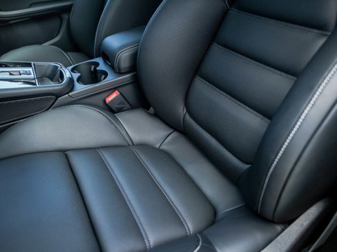 New 2026 Porsche Macan Turbo image 23