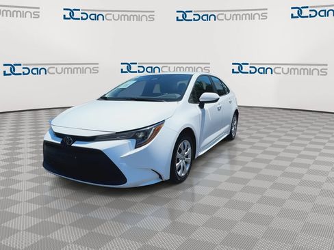 Used 2024 Toyota Corolla LE FWD image 4