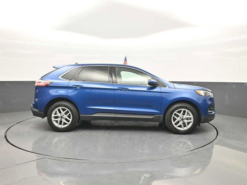 Used 2024 Ford Edge SEL AWD/4WD image 9