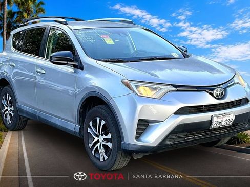 Used 2017 Toyota RAV4 LE FWD image 1