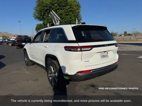 Used 2023 Jeep Grand Cherokee 4WD 4xe w/ Luxury Tech Group II image 3