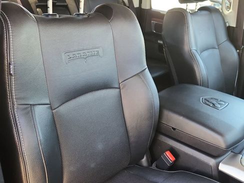 Used 2016 RAM 1500 Laramie w/ Convenience Group AWD/4WD image 18