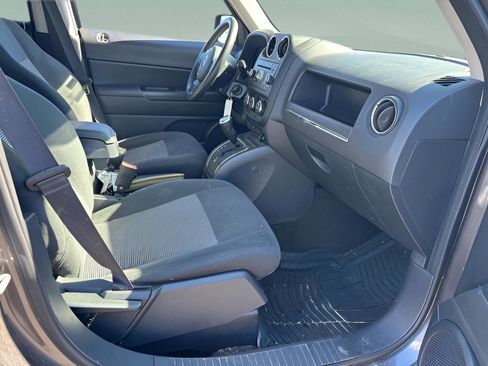Used 2016 Jeep Patriot Sport w/ Power Value Group image 14