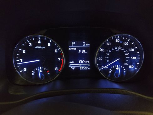 Used 2017 Hyundai Elantra SE FWD image 23