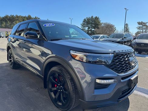 Used 2021 Ford Explorer ST w/ ST Street Pack image 8