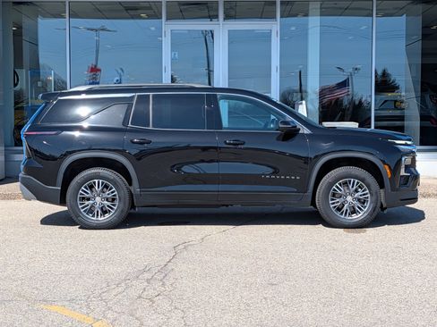 Certified 2024 Chevrolet Traverse LT w/ Trailering Package AWD/4WD image 2