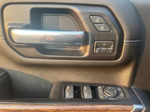 Used 2020 Chevrolet Silverado 2500 High Country w/ Z71 Off-Road Package AWD/4WD image 21