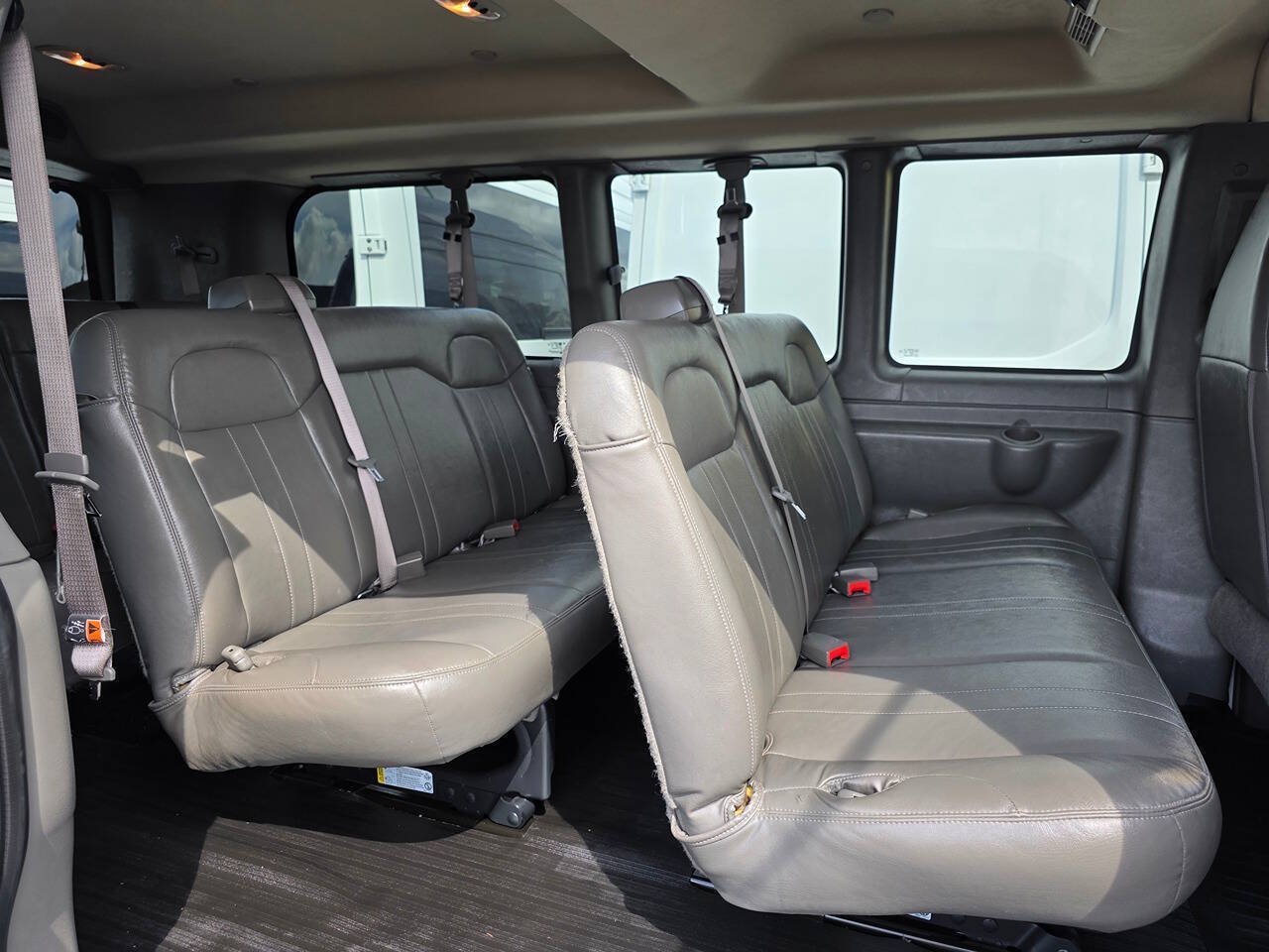 Used 2024 Chevrolet Express 3500 LS RWD image 11