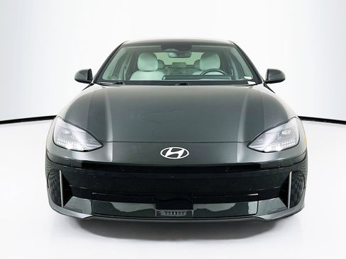 Used 2024 Hyundai Ioniq 6 SEL AWD/4WD image 2
