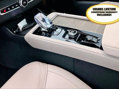 New 2026 Volvo XC90 T8 Plus w/ Protection Package Premier image 29