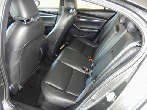 Used 2024 MAZDA MAZDA3 s FWD image 9