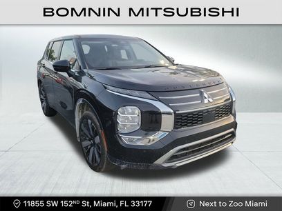 New 2025 Mitsubishi Outlander SE