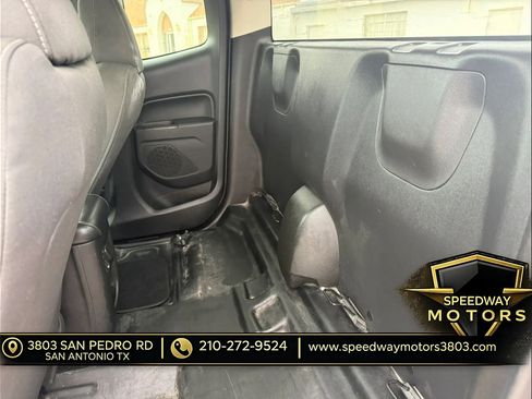 Used 2022 Chevrolet Colorado LT w/ Fleet Safety Package RWD image 10