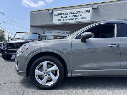 Used 2020 Audi Q3 2.0T Premium w/ Convenience Package AWD/4WD image 11