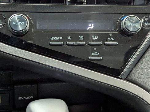 Used 2023 Toyota Camry SE image 27