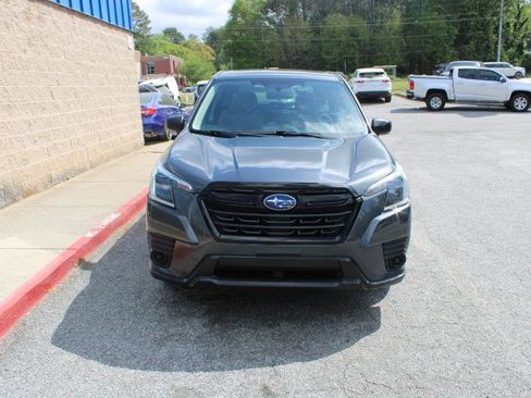 Used 2022 Subaru Forester AWD/4WD image 2