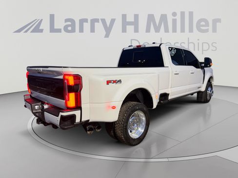 Used 2026 Ford F450 Platinum w/ FX4 Off-Road Package AWD/4WD image 5