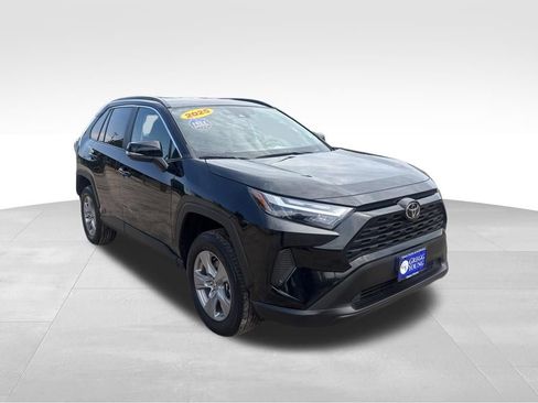 Used 2025 Toyota RAV4 XLE AWD/4WD image 5