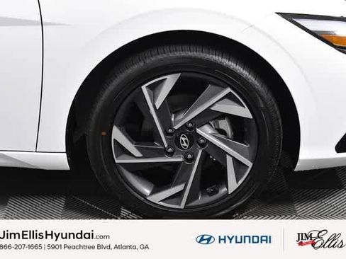 New 2025 Hyundai Elantra Limited w/ Cargo Package image 16