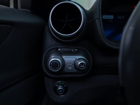 Used 2019 Ferrari Portofino Base image 51