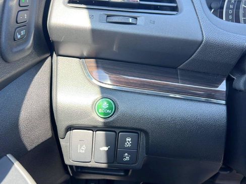 Used 2016 Honda CR-V Touring image 16