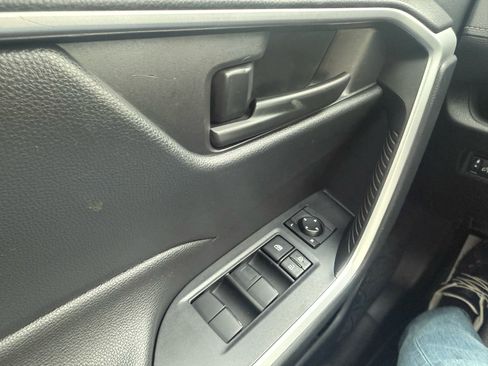 Used 2019 Toyota RAV4 LE image 25