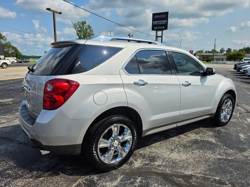 Used 2010 Chevrolet Equinox LTZ FWD image 4