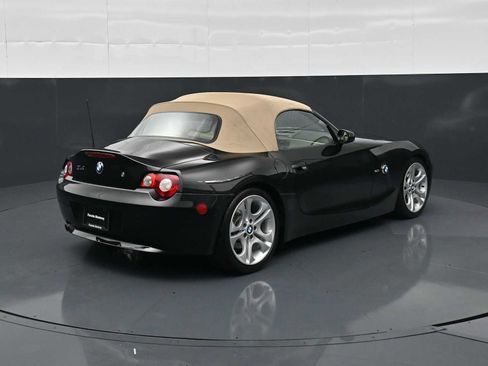 Used 2005 BMW Z4 3.0i RWD image 16