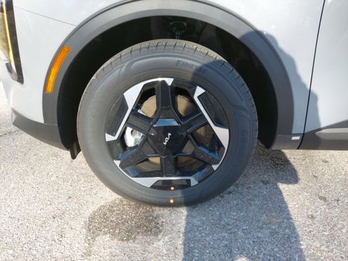 New 2026 Kia Sportage S image 11