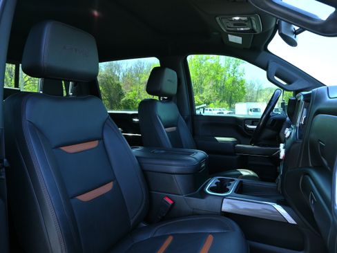 Used 2022 GMC Sierra 2500 AT4 w/ AT4 Preferred Package image 8