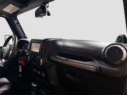 Used 2013 Jeep Wrangler Unlimited Sahara w/ Dual Top Group image 27