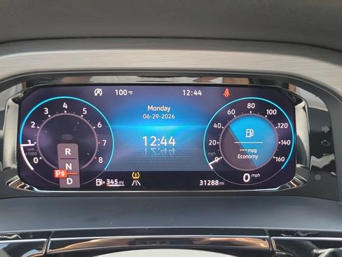 Used 2024 Volkswagen Atlas Cross Sport SE FWD image 22