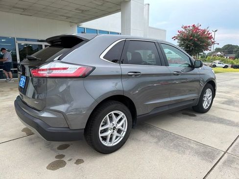 Used 2024 Ford Edge SEL AWD/4WD image 7