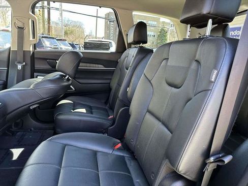 Used 2023 Kia Telluride EX w/ EX Captain's Chair Package AWD/4WD image 19