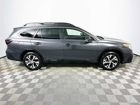 Certified 2022 Subaru Outback Limited image 8