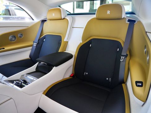 Certified 2024 Rolls-Royce Spectre w/ Spectre Launch Package AWD/4WD image 8